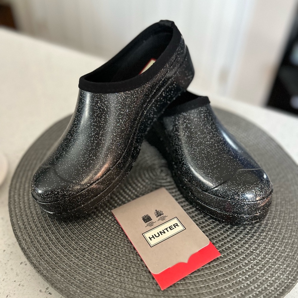 NWOT Hunter Starcloud Glitter Clog Size 6